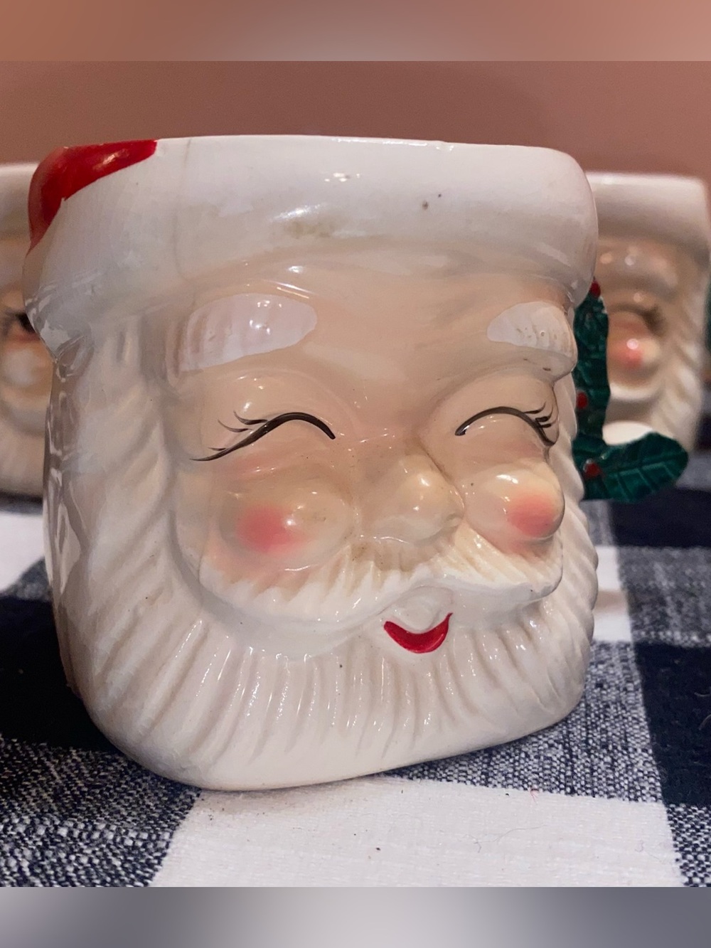 COMMODORE Vintage Mid-Century Ceramic“NOEL” Winking Santa Small Mug Set (4) - Picture 11 of 16